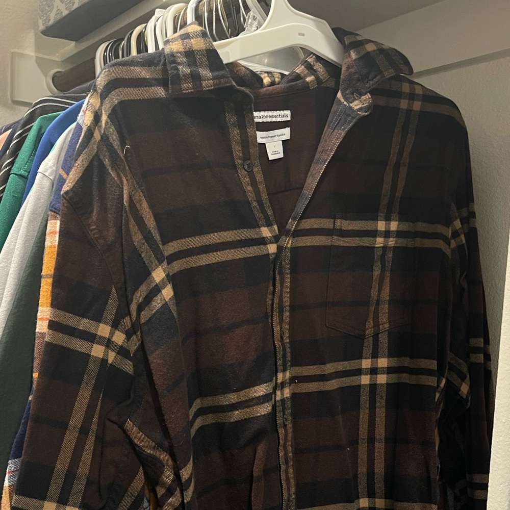 Amazon Essentials Flannel Size Large